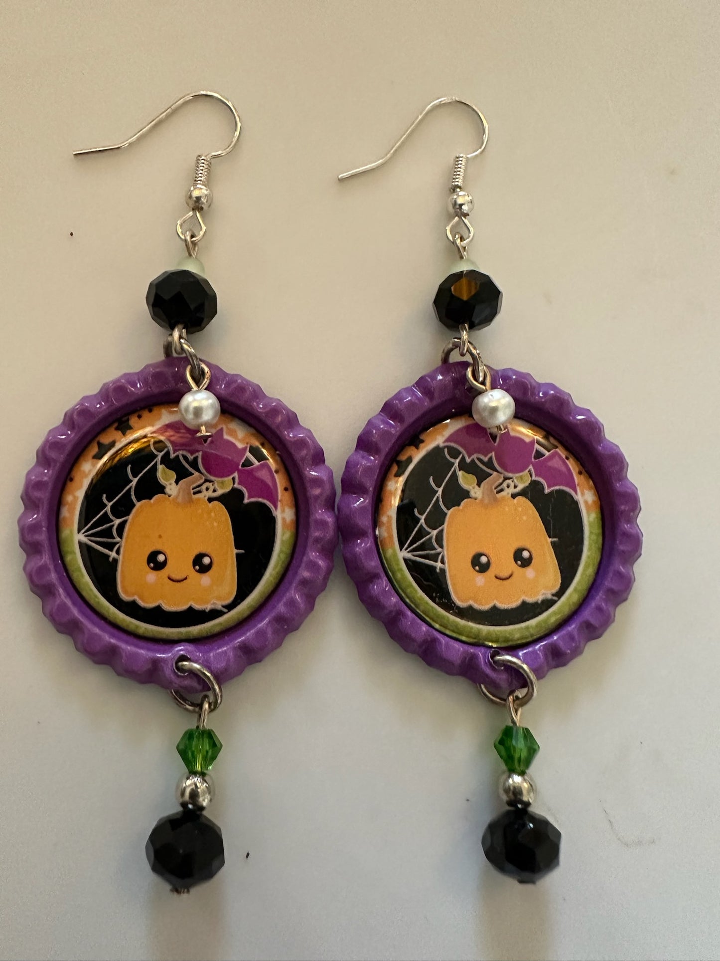 Halloween Cute Pumpkin & Bat Bottlecap Earrings - Adorable Dangle Jewelry