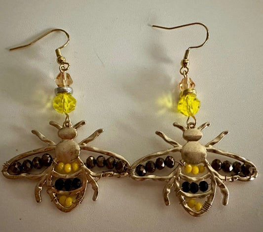 Bee Metal Earrings - Nature-Themed Dangle Jewelry